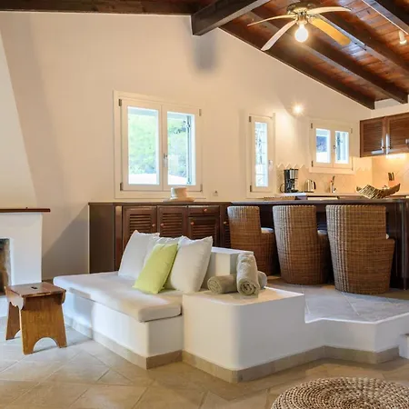 Skiathos Luxury 2 Bedroom Dyo Vromolimnos